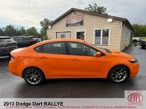 Used 2013 Dodge Dart SXT FWD image 2