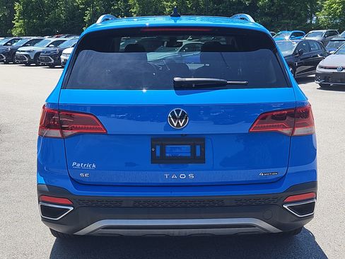 Certified 2023 Volkswagen Taos SE w/ Panoramic Sunroof Package AWD/4WD image 7
