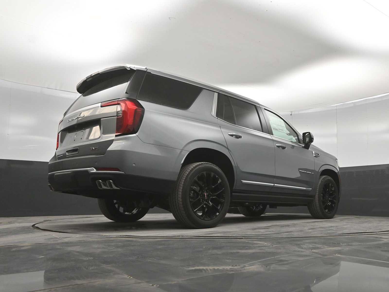 New 2026 GMC Yukon Denali w/ Sun & Power Step Package AWD/4WD image 39