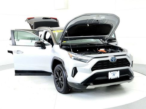 Used 2024 Toyota RAV4 XSE w/ Advanced Technology Package AWD/4WD image 9