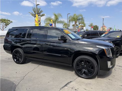 Used 2019 Cadillac Escalade ESV Premium Luxury RWD image 58