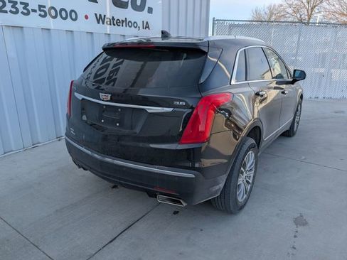 Used 2017 Cadillac XT5 Luxury image 16