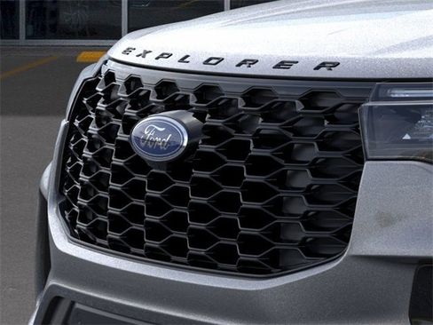 New 2026 Ford Explorer ST-Line w/ ST-Line Street Pack image 17