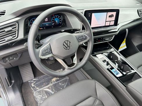 New 2026 Volkswagen Atlas Cross Sport SE AWD/4WD image 4