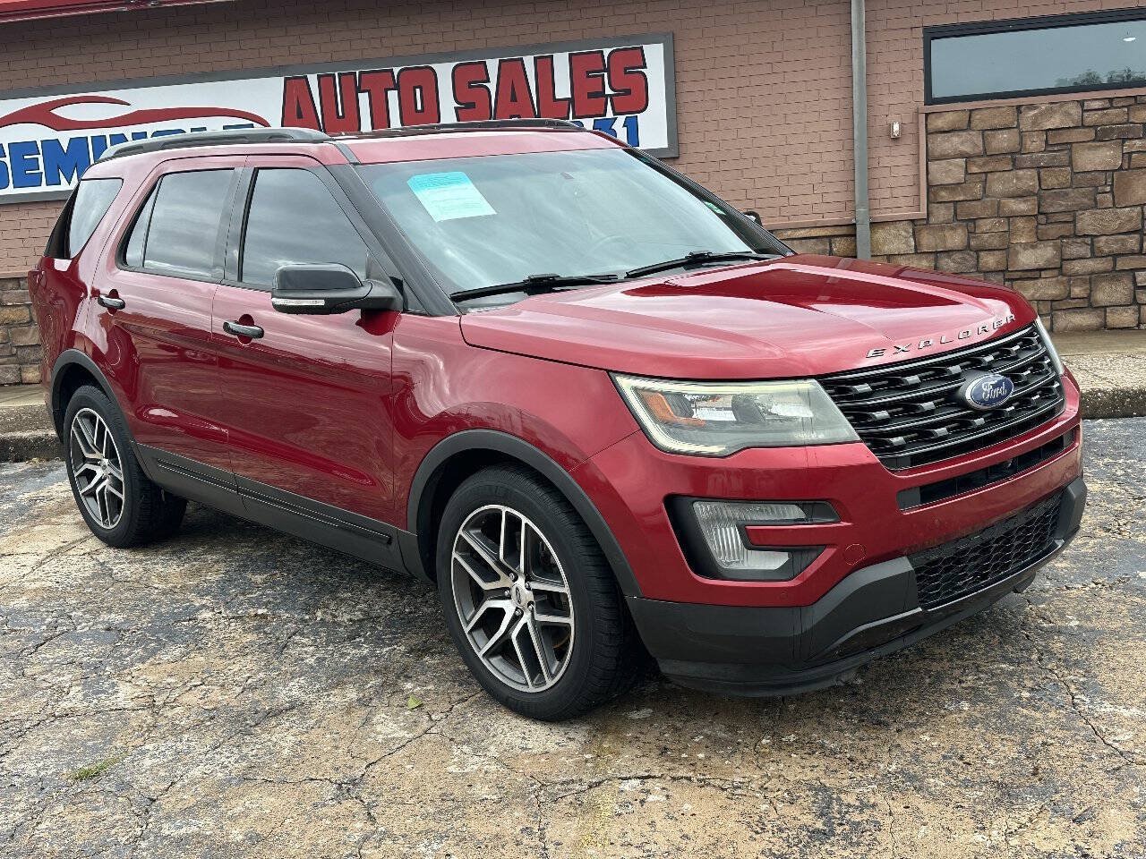 Used 2017 Ford Explorer Sport w/ Equipment Group 401A AWD/4WD image 2