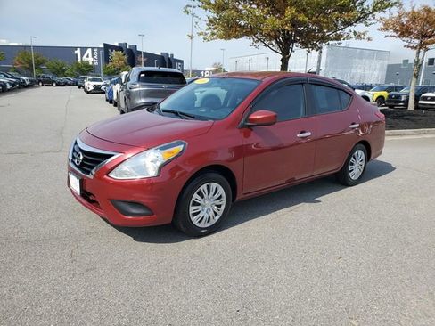 Used 2016 Nissan Versa SV image 9