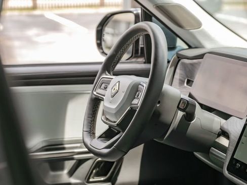 Used 2023 Rivian R1T Adventure image 20