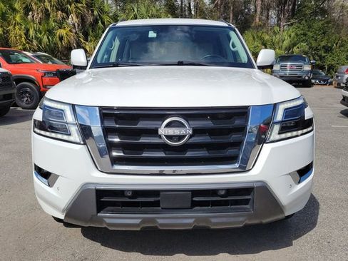 Used 2023 Nissan Armada SL w/ Captain's Chairs Package image 6