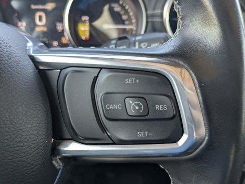 Used 2022 Jeep Wrangler Unlimited Sahara image 30