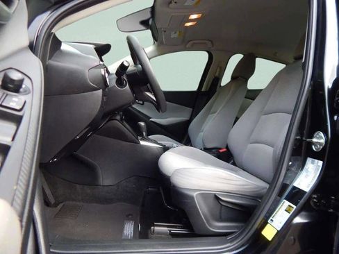 Used 2019 Toyota Yaris XLE image 14