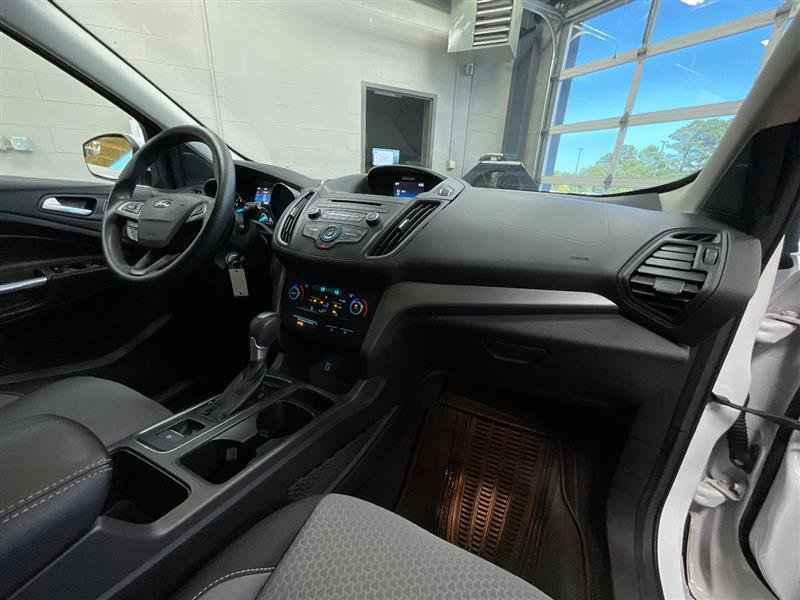 Used 2017 Ford Escape SE AWD/4WD image 29