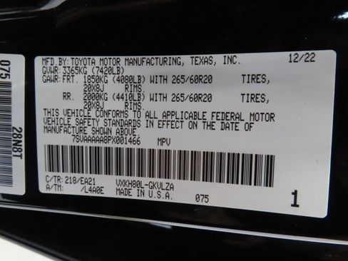 Used 2023 Toyota Sequoia Limited image 30