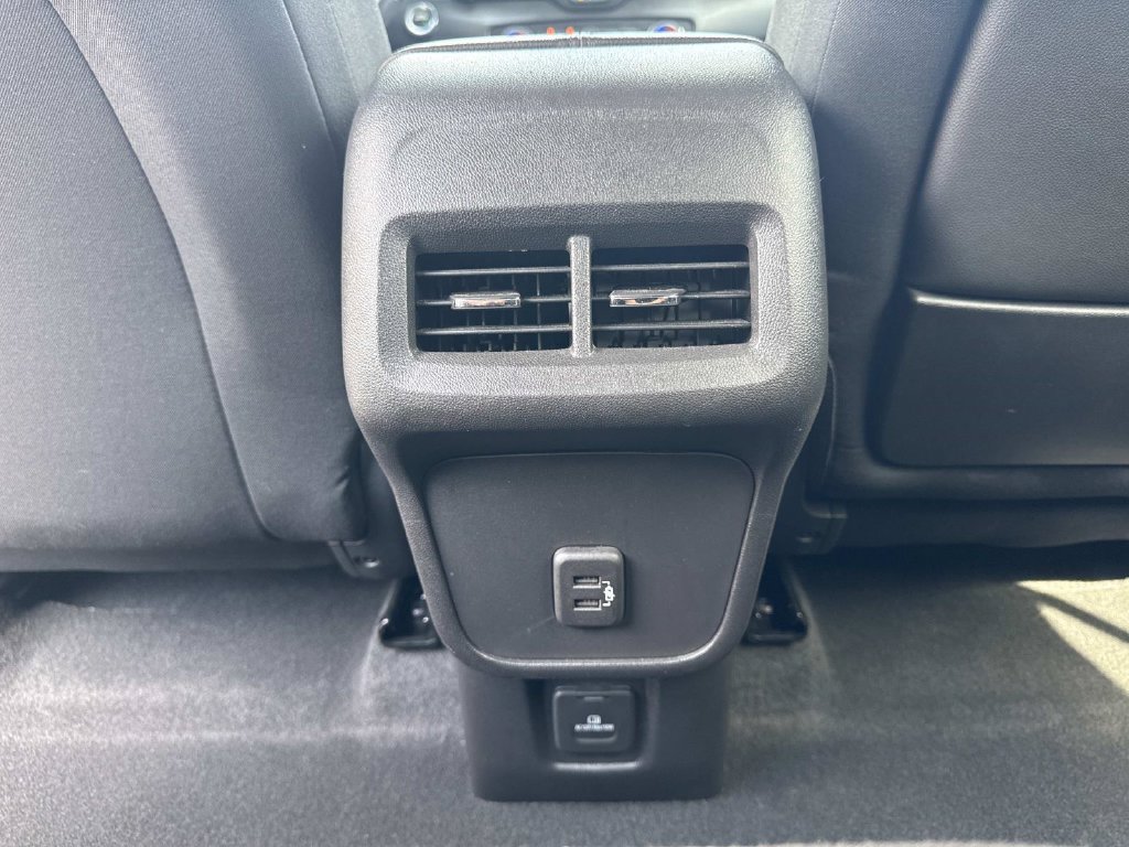 Used 2022 GMC Terrain SLE w/ Driver Convenience Package FWD image 16