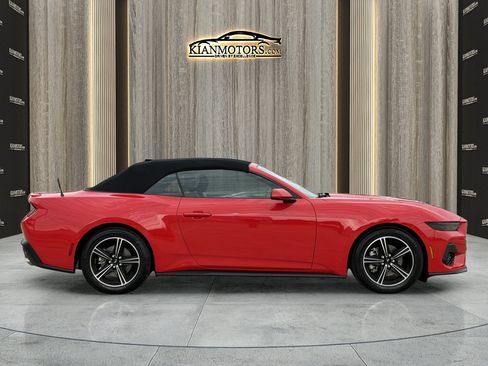 Used 2025 Ford Mustang Premium image 12