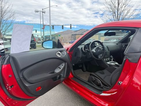 Used 2019 Nissan 370Z w/ Sport Package image 13