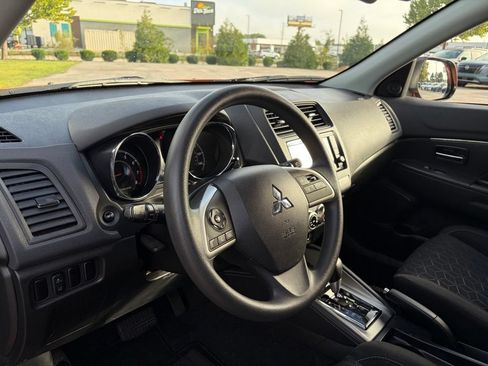 Used 2022 Mitsubishi Outlander Sport ES AWD/4WD image 14