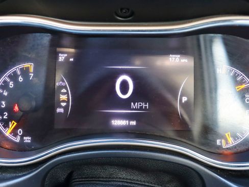 Used 2017 Jeep Grand Cherokee Overland image 31