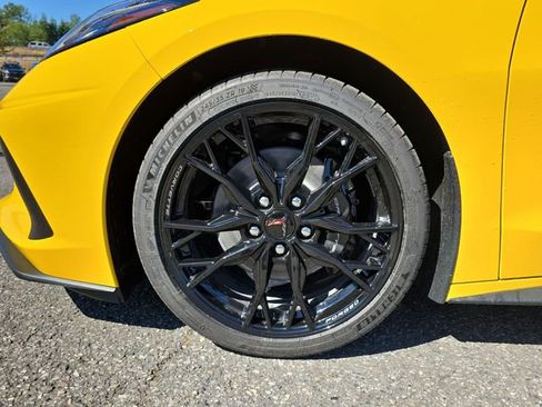 New 2025 Chevrolet Corvette Stingray Premium Cpe w/ Stealth Interior Trim Package image 38