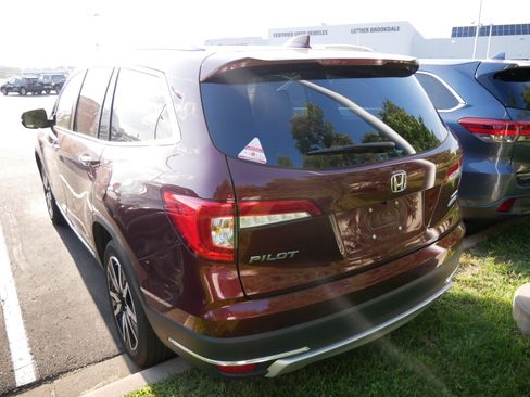 Used 2021 Honda Pilot Touring image 6