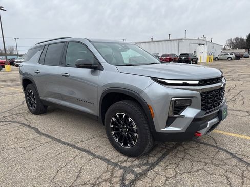 Used 2025 Chevrolet Traverse Z71 w/ LPO, Floor Liner Package image 7