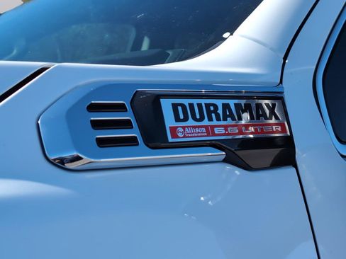 New 2026 GMC Sierra 2500 SLT w/ SLT Premium Package image 12