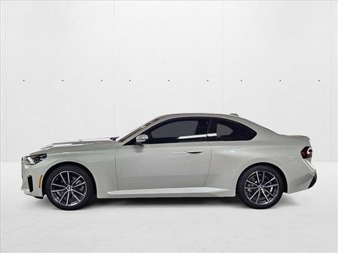 Used 2025 BMW 230i xDrive Coupe w/ Convenience Package image 5
