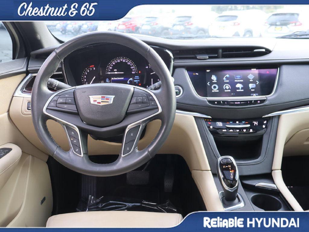 Used 2017 Cadillac XT5 Premium Luxury FWD image 19