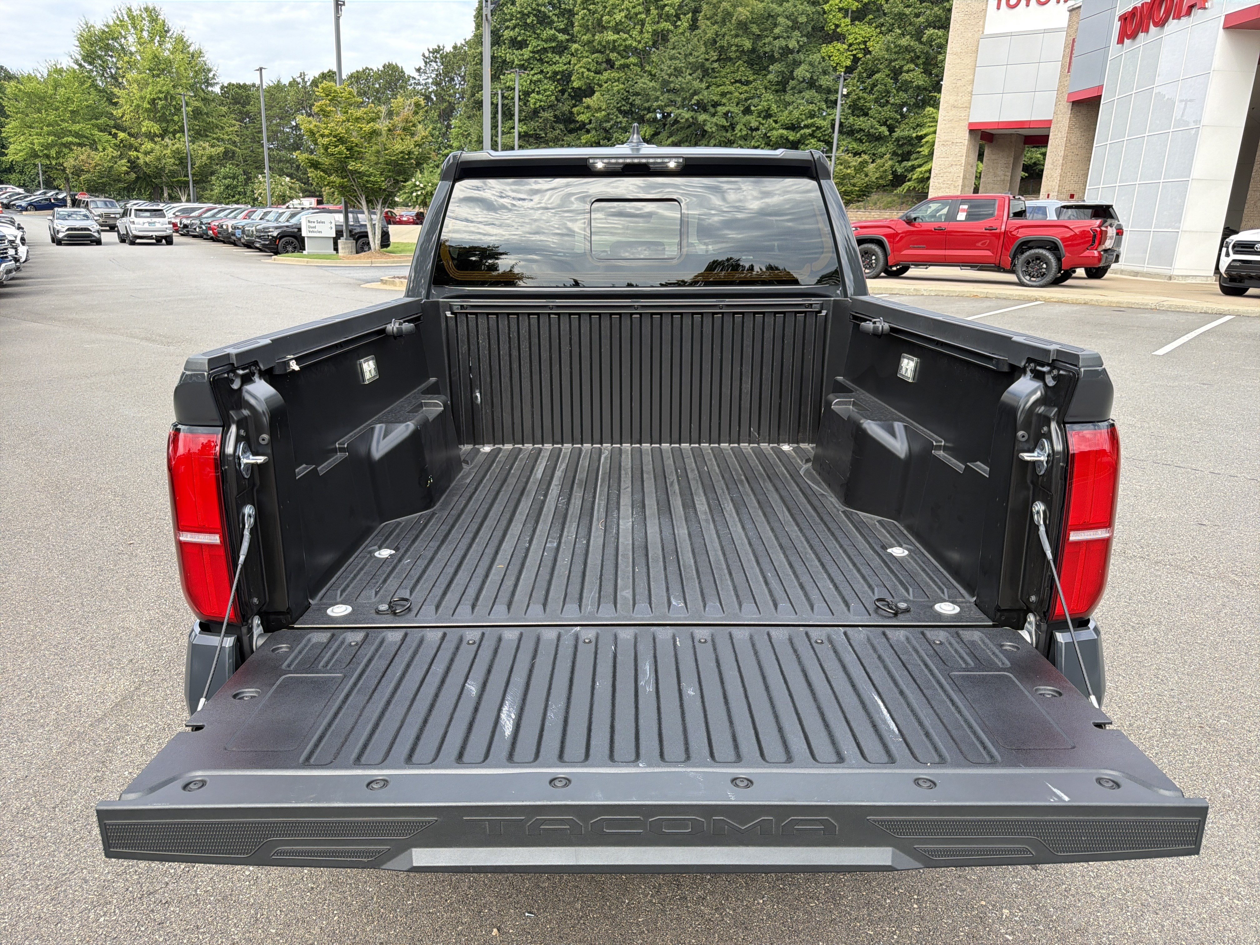 Used 2026 Toyota Tacoma SR5 AWD/4WD image 18