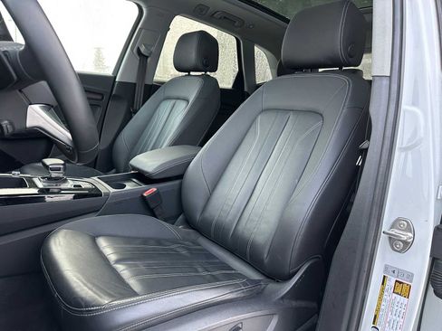 Used 2023 Audi Q5 2.0T Premium w/ Convenience Package image 21