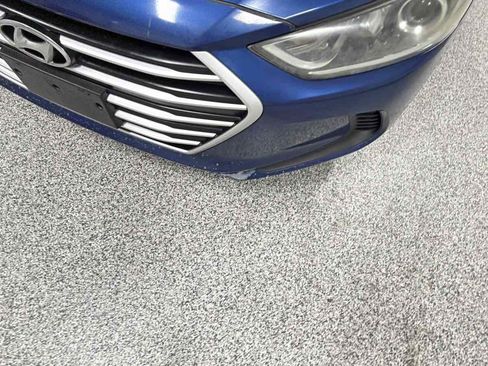 Used 2017 Hyundai Elantra SE image 28