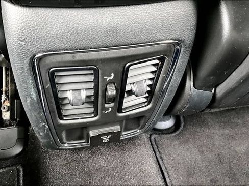 Used 2022 Jeep Grand Cherokee Laredo X AWD/4WD image 10