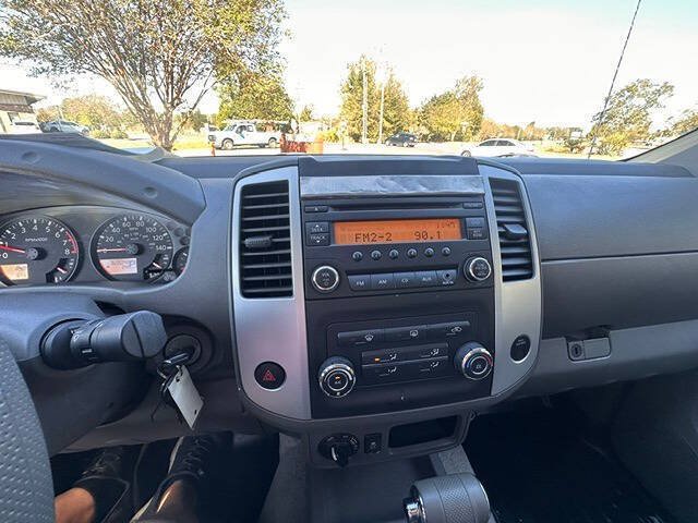 Used 2014 Nissan Frontier S AWD/4WD image 16