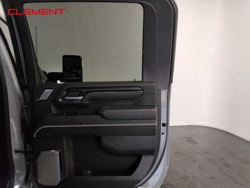 Used 2024 GMC Sierra 2500 AT4X w/ AT4X AEV Edition image 31