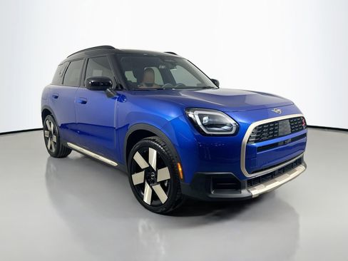 Certified 2025 MINI Cooper Countryman S w/ Comfort Package Max image 3