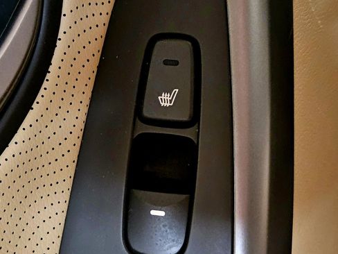 Used 2012 Hyundai Elantra Limited image 24