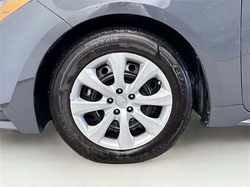 Used 2023 Toyota Corolla LE image 30