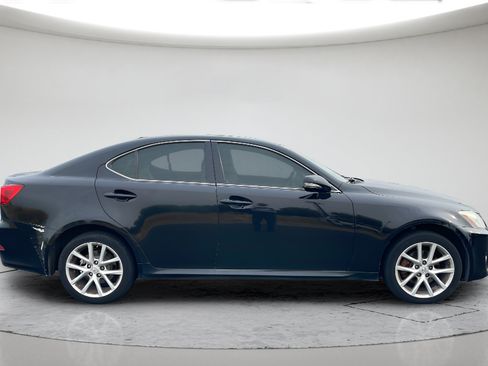 Used 2011 Lexus IS 250 AWD w/ Premium Pkg Value Edition image 3