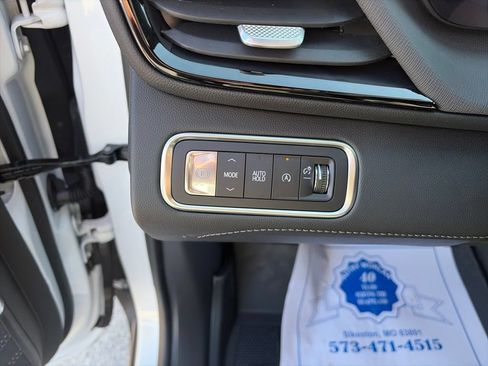 New 2026 Buick Enclave Preferred w/ LPO, Floor Liner Package FWD image 19