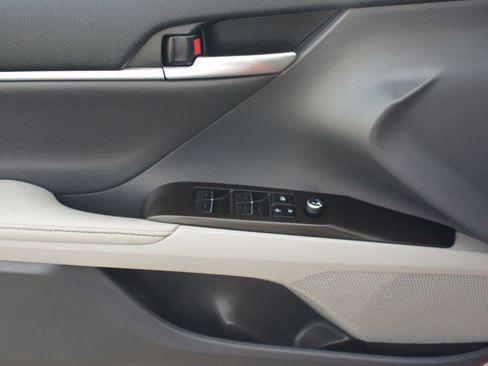 Used 2023 Toyota Camry XSE image 27