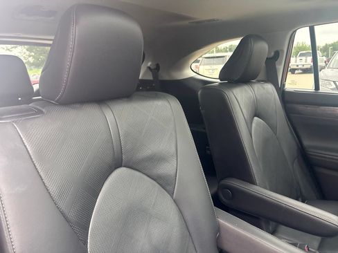 Used 2020 Toyota Highlander Platinum AWD/4WD image 33