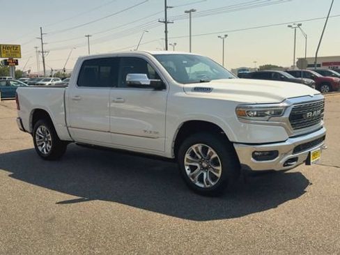Used 2024 RAM 1500 Limited AWD/4WD image 2