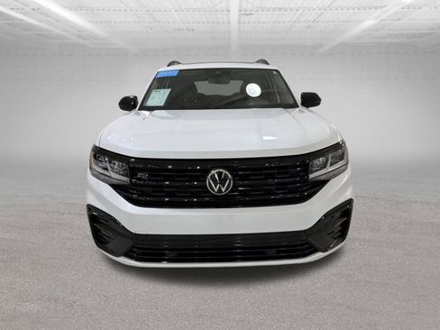 Certified 2023 Volkswagen Atlas SEL R-Line AWD/4WD image 2