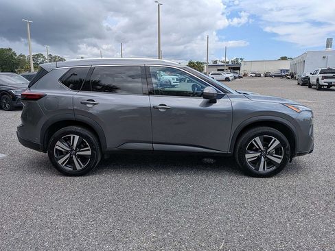 Used 2026 Nissan Rogue SL FWD image 2