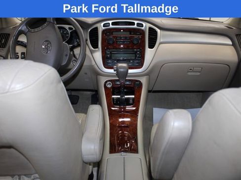 Used 2005 Toyota Highlander Limited AWD/4WD image 26