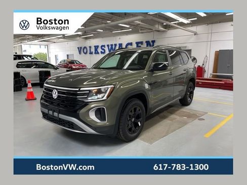 New 2026 Volkswagen Atlas Peak Edition AWD/4WD image 1
