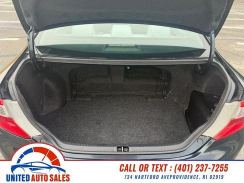 Used 2012 Toyota Camry LE FWD image 9