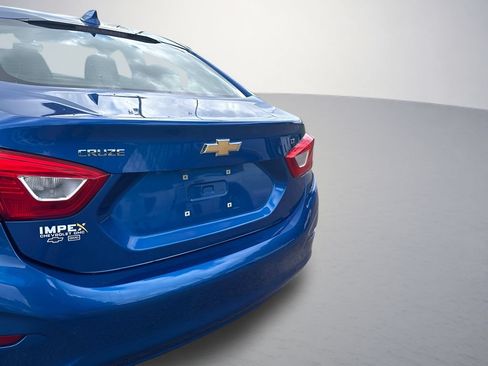 Used 2017 Chevrolet Cruze LT w/ Convenience Package FWD image 34