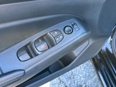 Used 2024 Nissan Altima 2.5 SV image 27