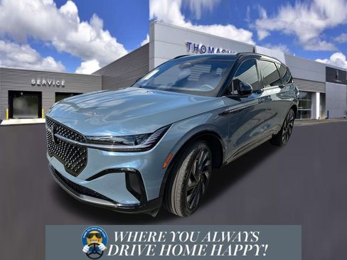 New 2026 Lincoln Nautilus Reserve image 5