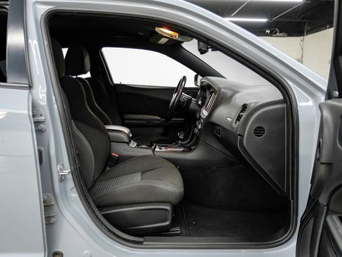 Used 2022 Dodge Charger R/T w/ Blacktop Package image 38